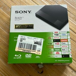 Sony Blu-Ray Disc/DVD Player w Built-in-Wireless LAN 300+Streaming Service